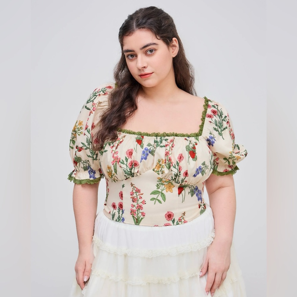 Cider Floral Puff Sleeve Blouse with Lettuce Trim Square Neck / Plus Curve 3XL